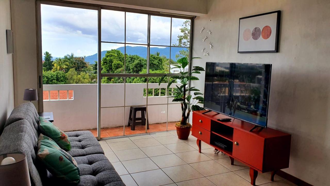 San Benito Flats Wifi 50Mg - 4 Huespedes - Parqueos Apartment San Salvador Exterior photo